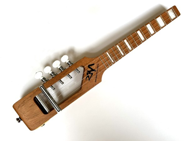 RISA Uke Solid Tenor Mahagoni